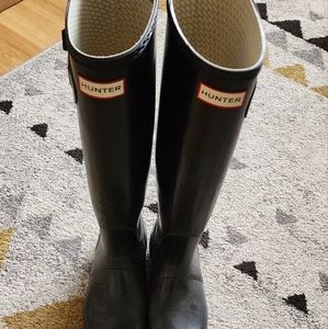 Hunter Original Tall Glossy black rain boots size 7